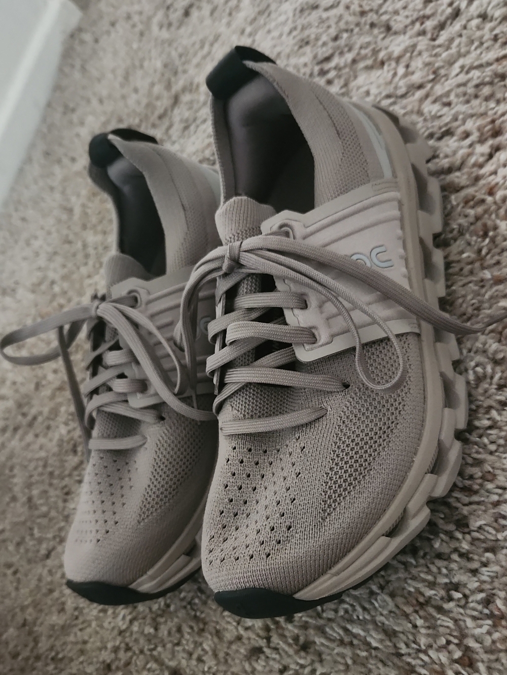 On Cloudswift 3 Cinder Fog Running Sneakers - Picture 3 of 6